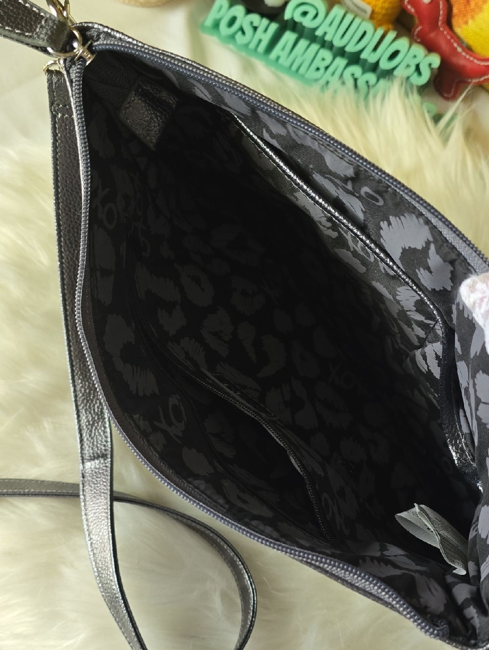 Xoxo BRAND Black Women's Shoulder Bag with Silver Hardware - Picture 10 of 10